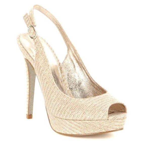 Adrianna Papell Shoes - 🛍️BRAND NEW 🛍 Adrianna Papell 👠 Champagne Glitter Sling Back